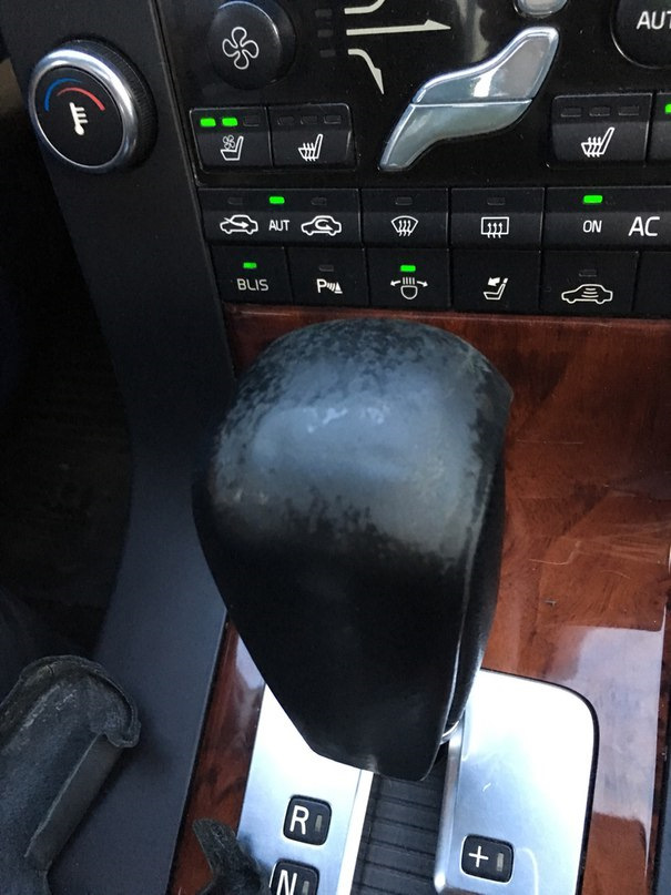 Как снять ручку акпп вольво Перетяжка ручки АКПП - Volvo S80 (2G), 3,2 л, 2007 года тюнинг DRIVE2