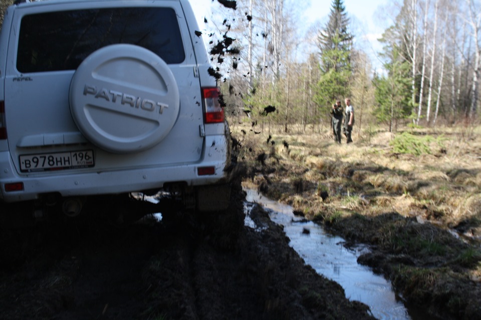 Кидаемся грязью — УАЗ Patriot