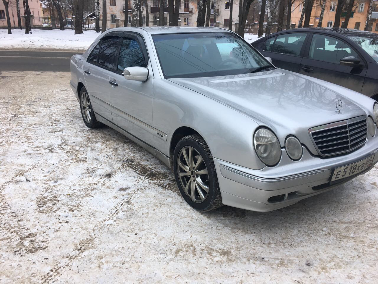 210 240. Mercedes Benz w210 серебристый. Мерседес е240 1998. Мерседес е 240в 210. Мерседес w210 1998.