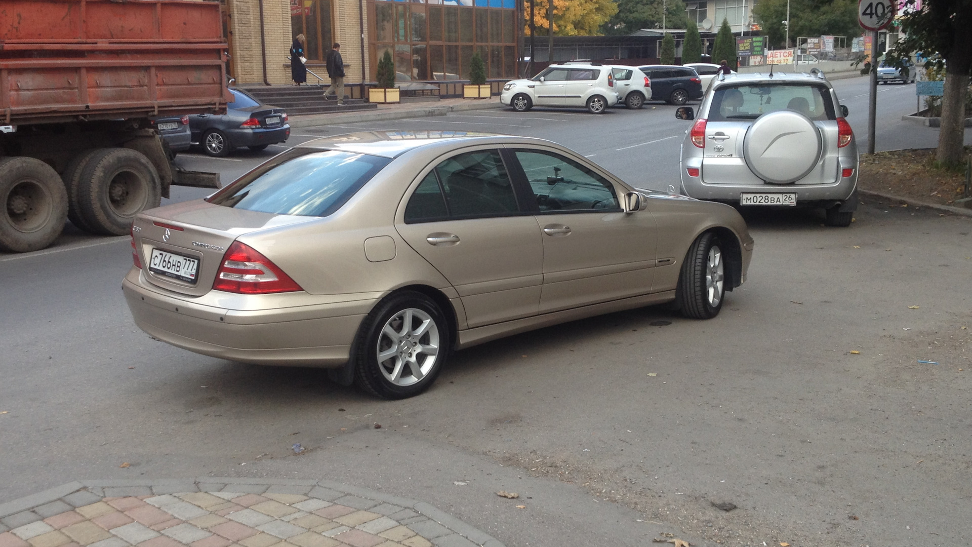 Mercedes-Benz C-class (W203) 1.8 бензиновый 2005 | Блондинка для блондинки  на DRIVE2