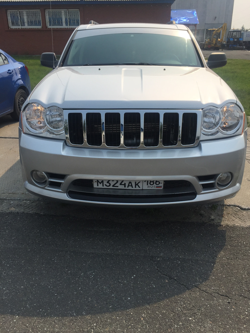 Бампер jeep grand. Jeep Grand Cherokee 2005 3.7. Бампер Jeep Grand Cherokee WK. Grand Cherokee 2008 бампер. Jeep Grand Cherokee 3,7.