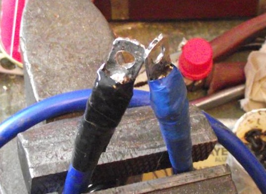 Провод с наконечниками. — ГАЗ 31105