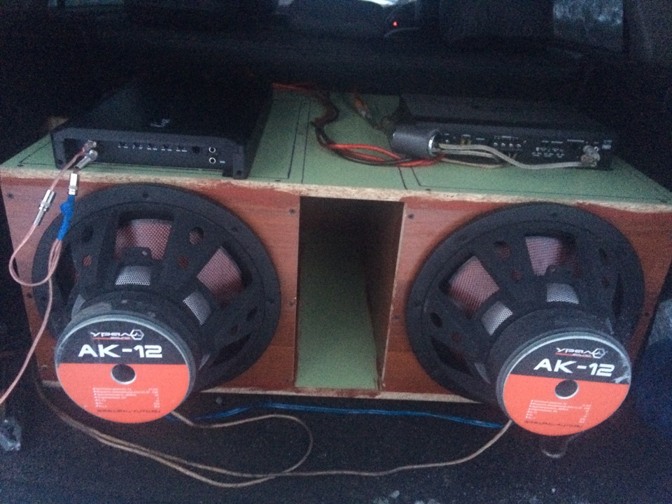 Короб под 2 15 в ваз 2114. Ваз 2114 сабвуфер в багажнике. Стелс сабвуфер в митсубиси паджеро 2. Саб в ваз 2108. Саббуфер в сидан приора 2 15.