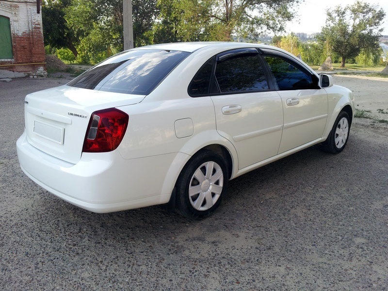 Chevrolet Lacetti White