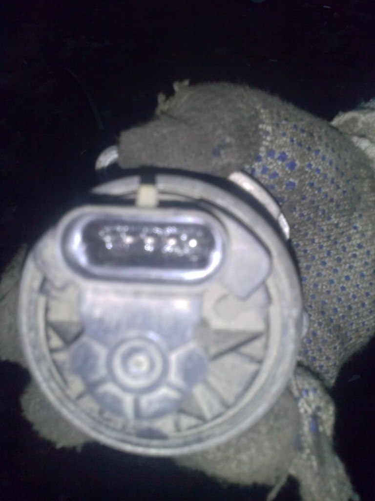 ЧТо это за запчасть и где должна стоять? — DRIVE2