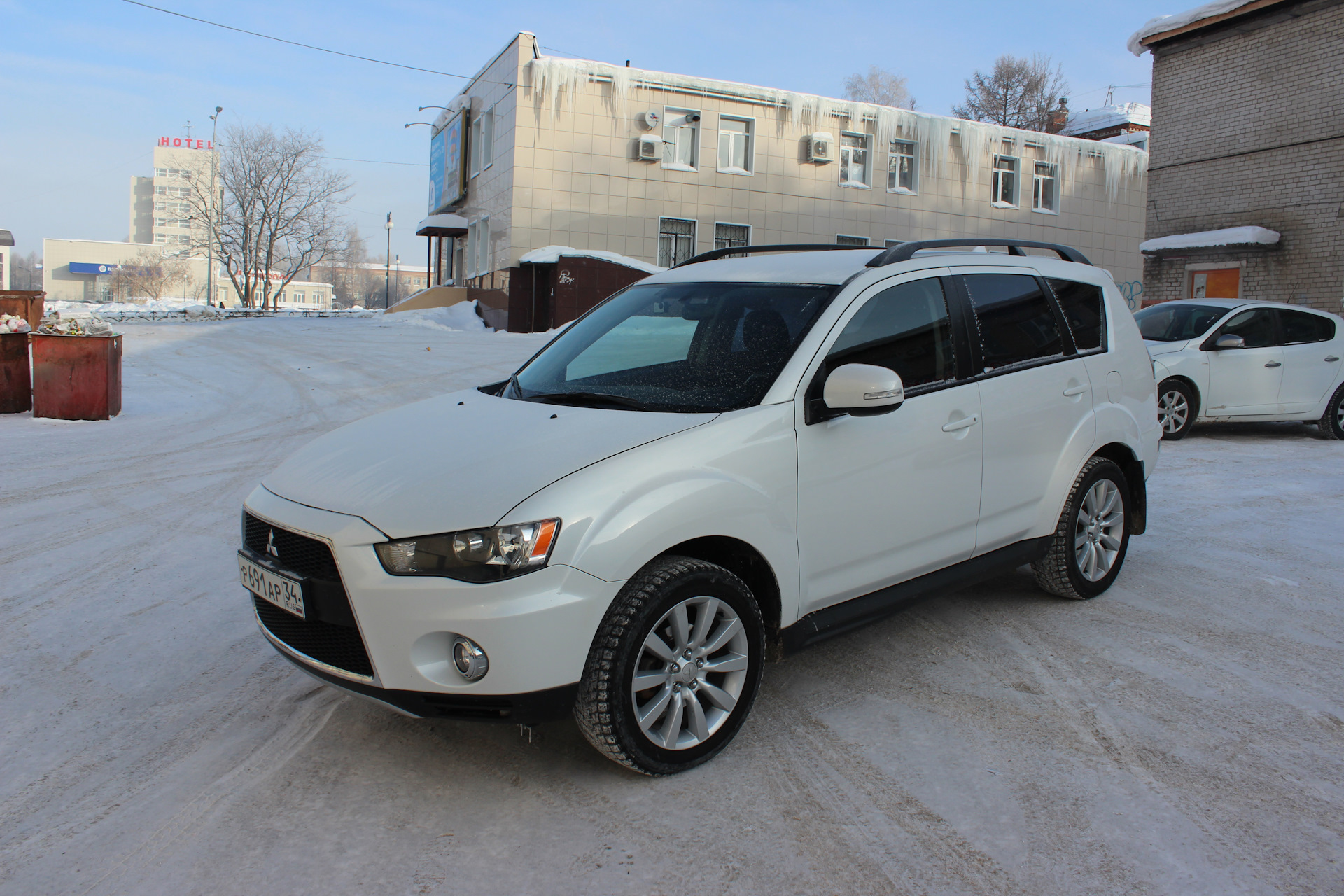 Mitsubishi Outlander XL 2010