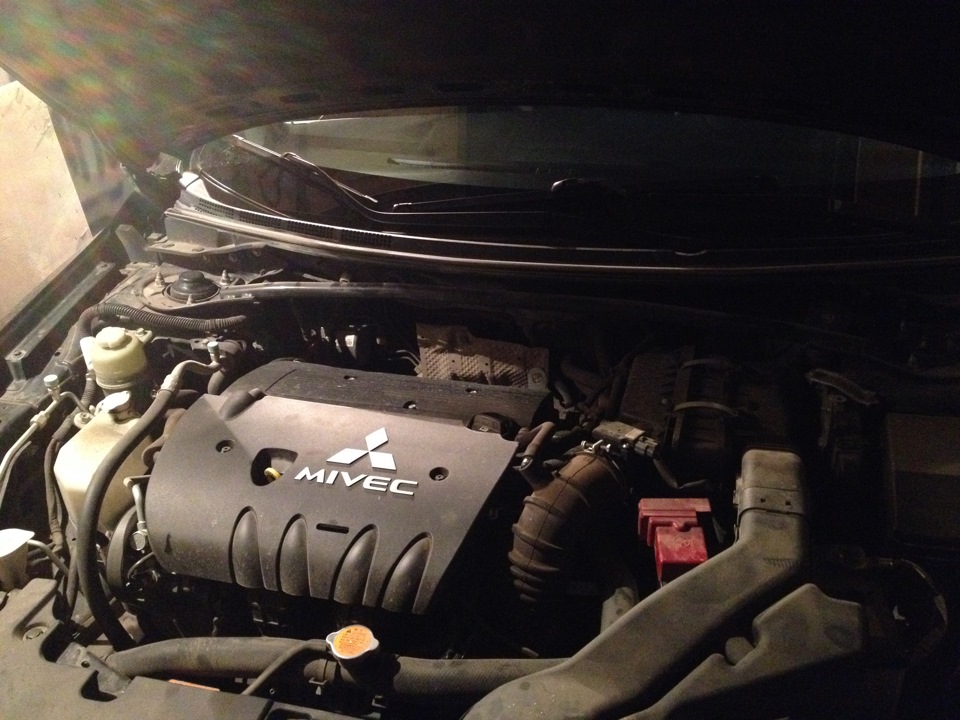 колпачки на стаканы передних стоек — Mitsubishi Lancer X, 2 л, 2008 ...