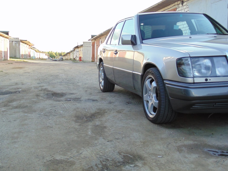 Продам литые диски Rondell R17 7,5J*17H2 ET35 — Mercedes-Benz E-class ...