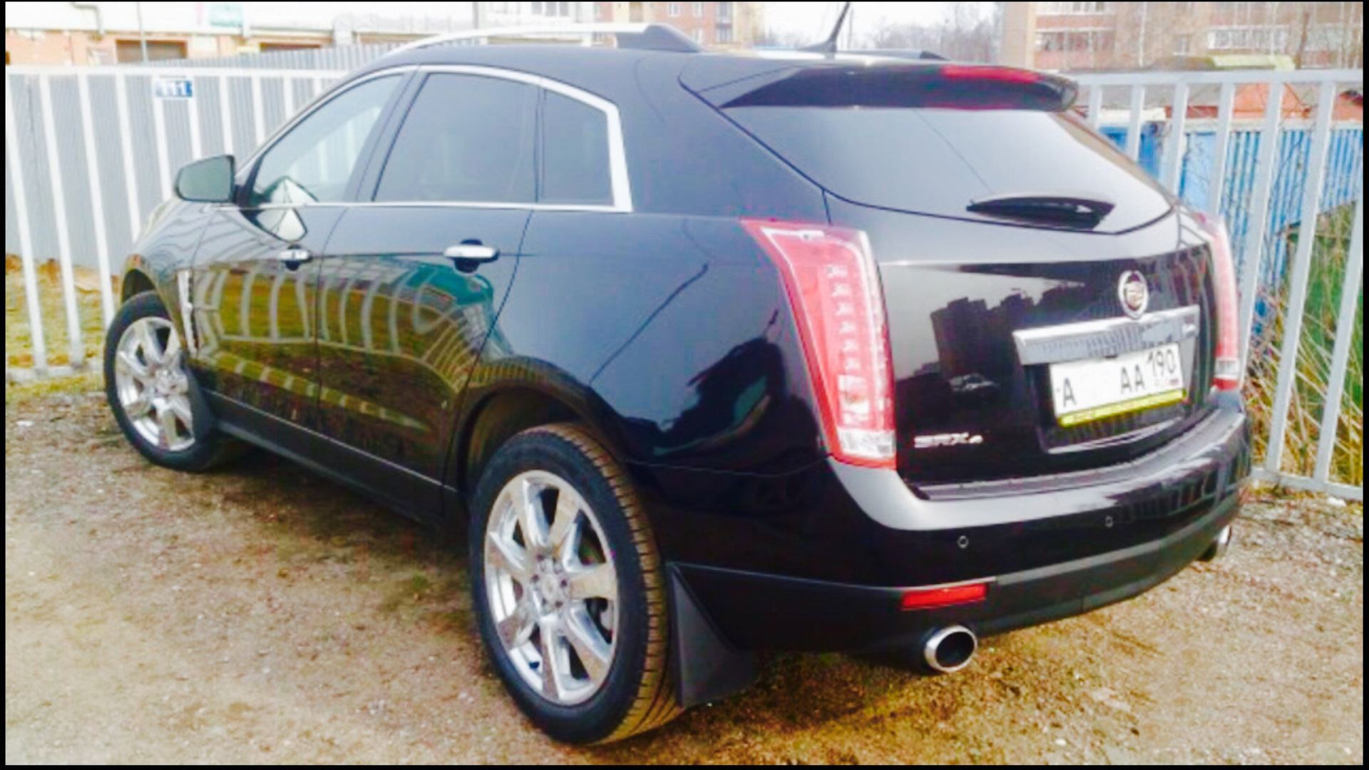 Cadillac SRX (2G) 3.0 бензиновый 2010 | 2 Чёрный на DRIVE2