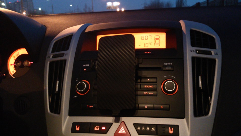 держак для телефона — KIA Ceed (1G), 1,6 л, 2008 года | аксессуары | DRIVE2