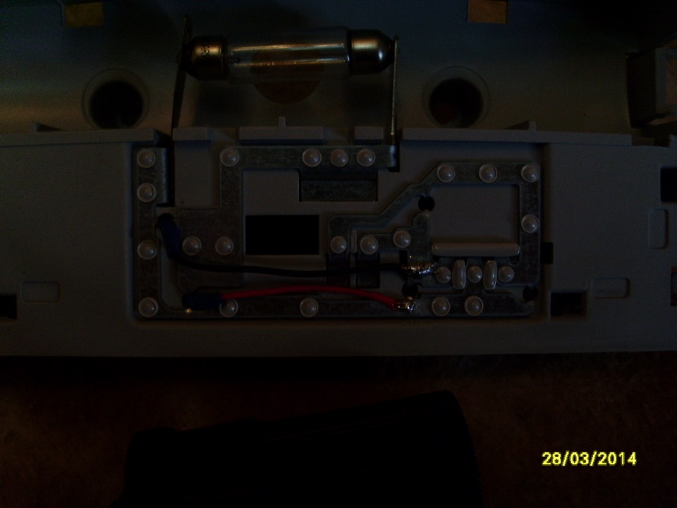 Как подключить регистратор к плафону поло седан