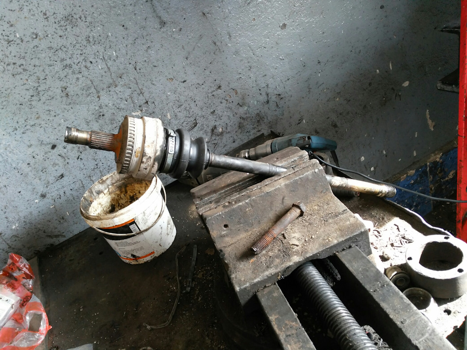 Фото в бортжурнале Mercedes-Benz S-Class (W140)