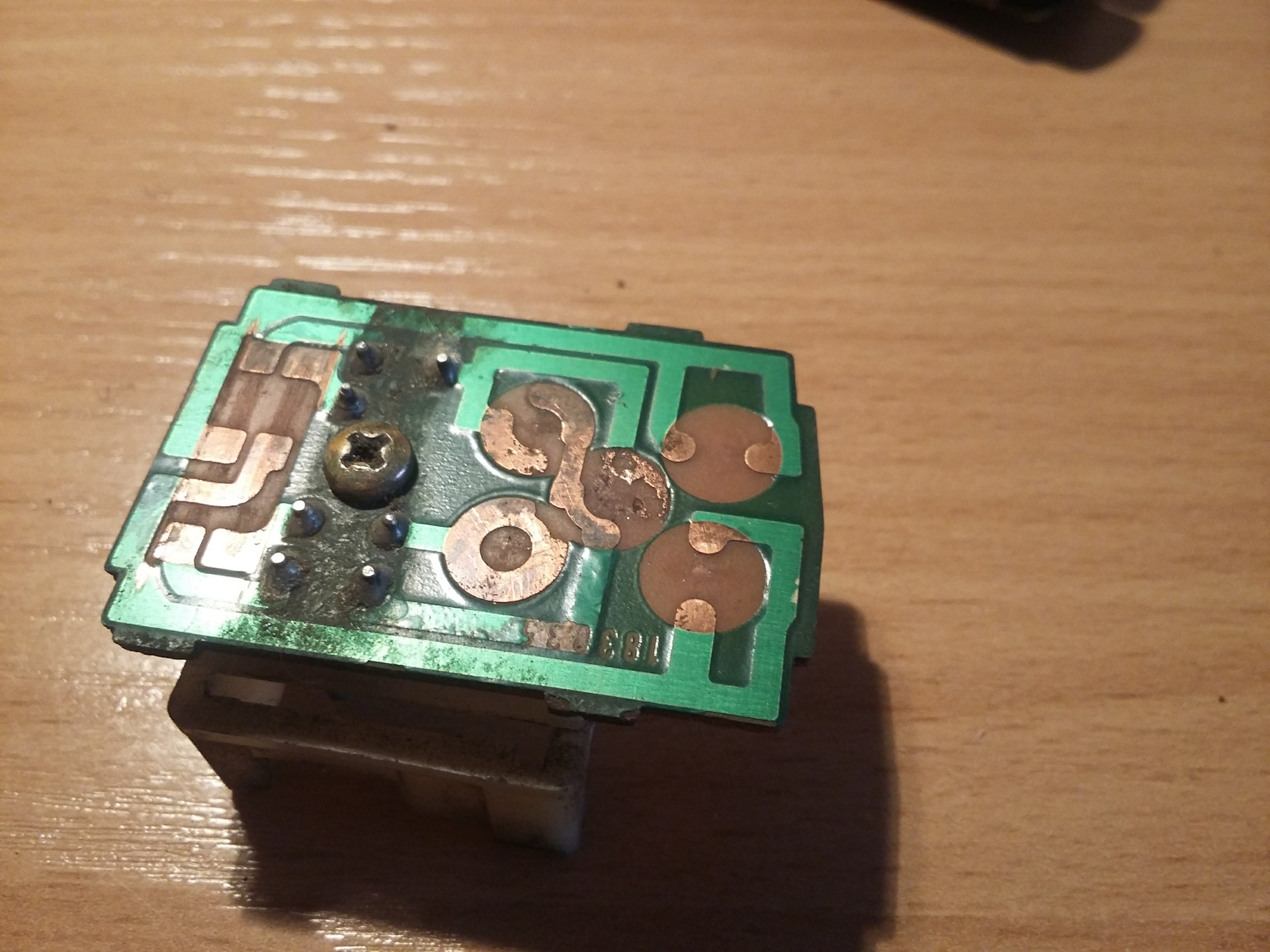 "Ремонт" джойстика регулировки зеркал — Toyota Hilux Surf (2G), 3 л ...