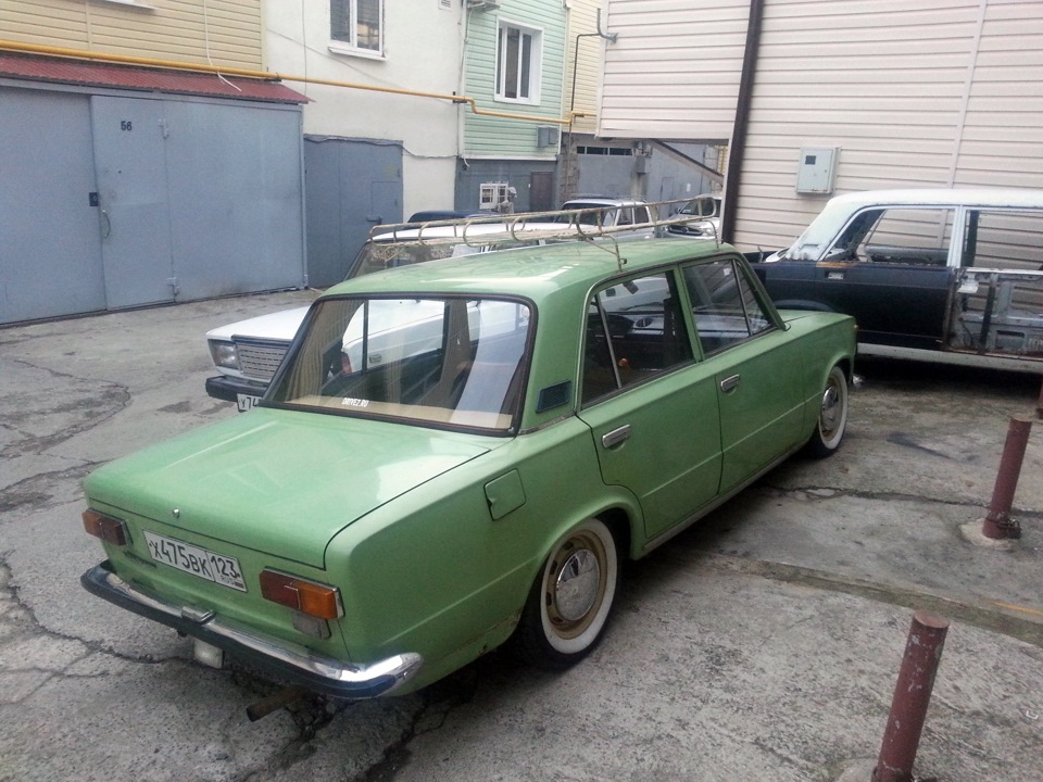 Lada 2107 с багажником на крыше