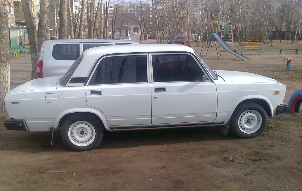 белая ваз 2114 на болотных штампах. белые штампы ваз. ваз 2115 на штампах. ваз 2114 белая на штампах. ваз 2108 на штампах.