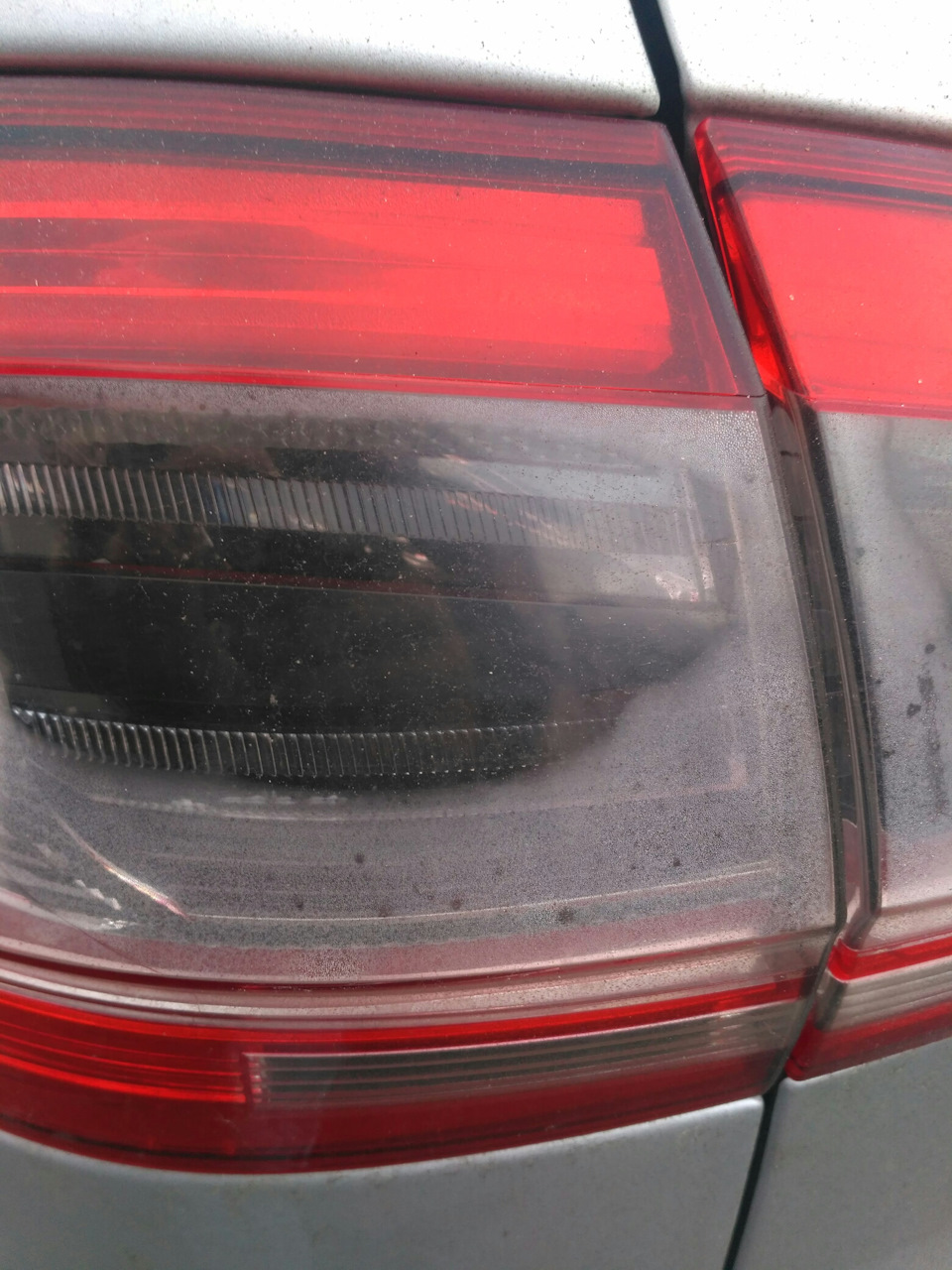 Потеют задние фонари — Ford S-Max (1G), 2 л, 2011 года | другое | DRIVE2