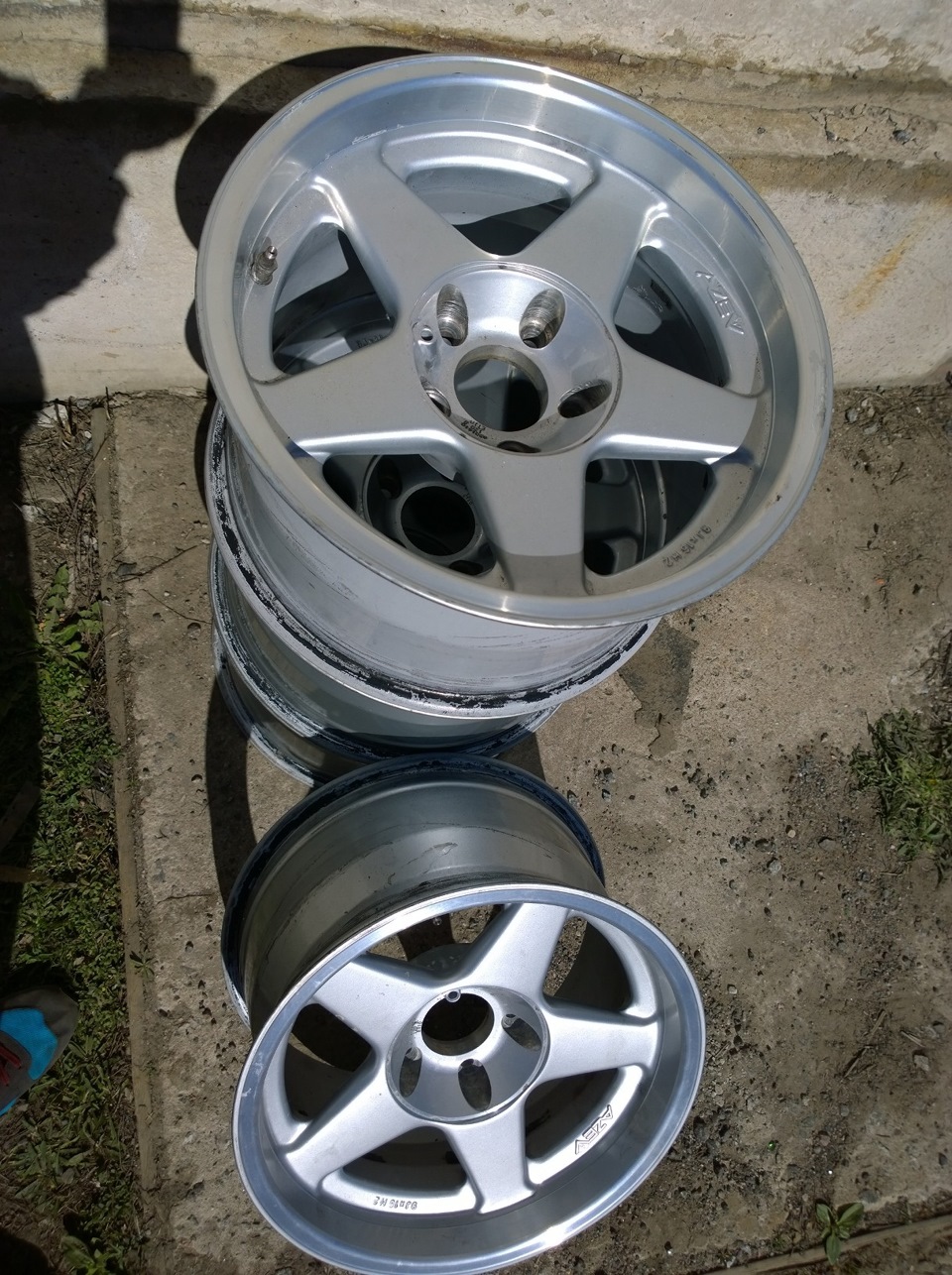 В продаже два комплекта жирных r16 еще в немецкой пыли и по хорошей ...