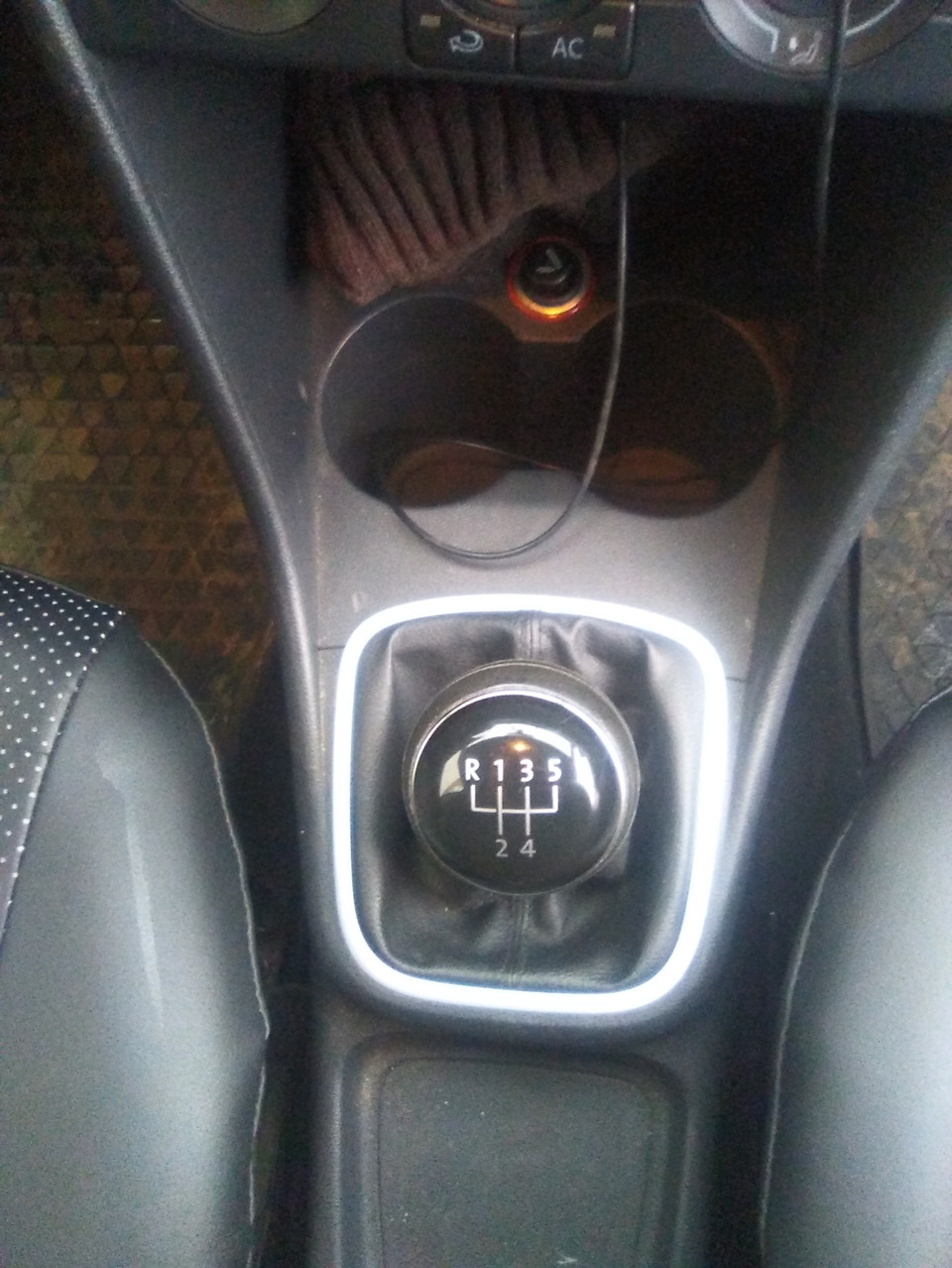 Покраска пластика панели поло седан — Volkswagen Polo Sedan, 1,6 л ...