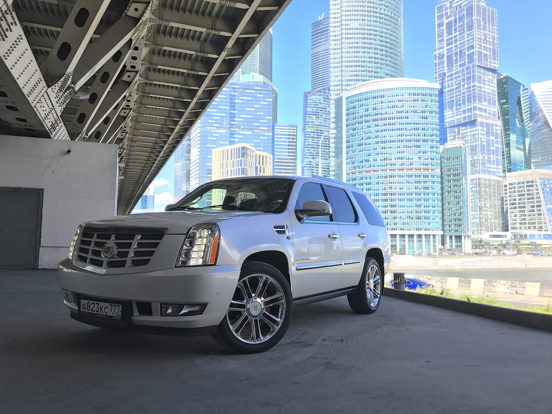 Cadillac Escalade ESV 2011