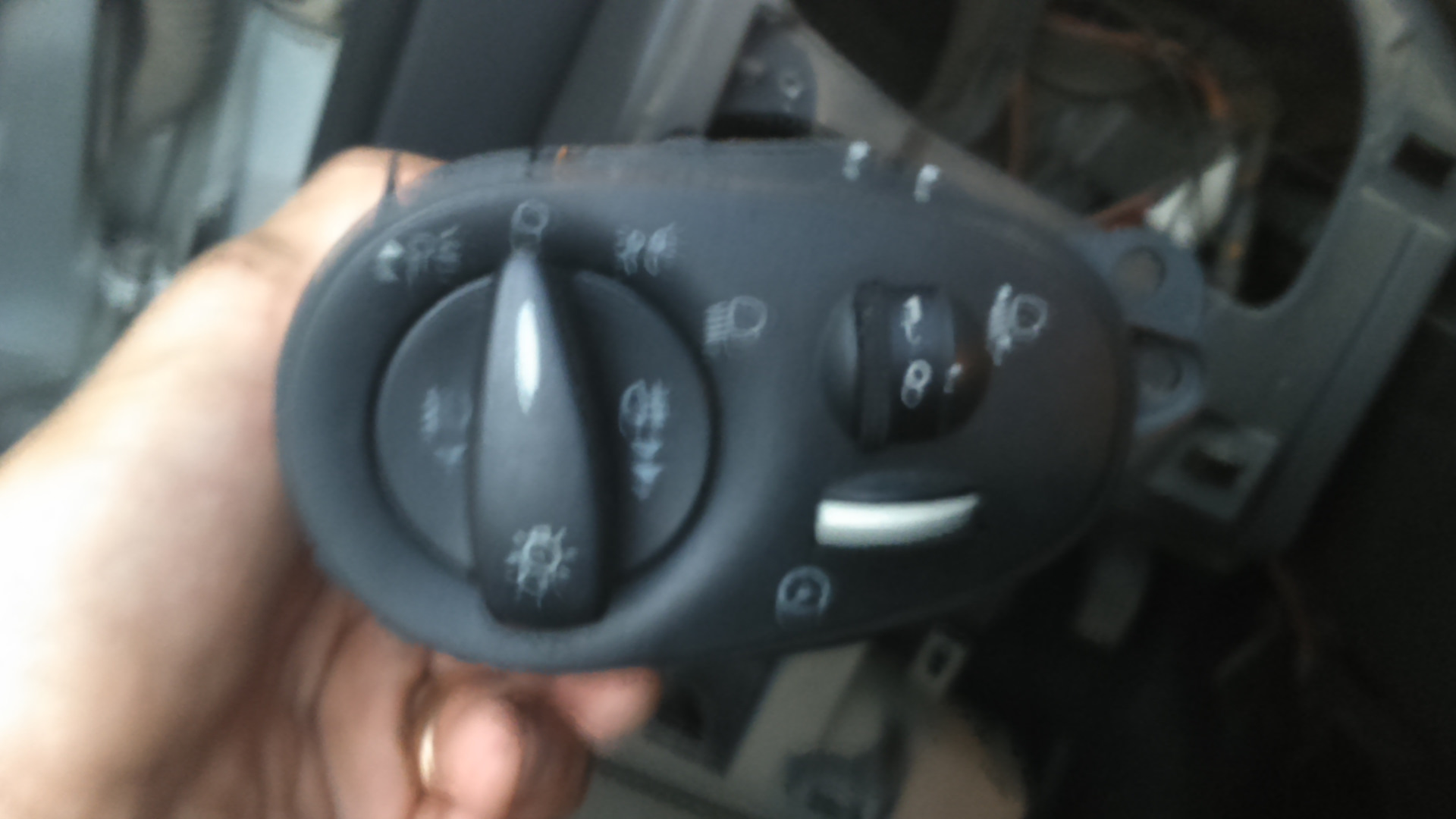 как включить противотуманные фары. форд фокус как включить противотуманные фары. форд фокус как включить противотуманные фары. форд фокус как включить противотуманные фары. форд фокус как включить противотуманные фары.