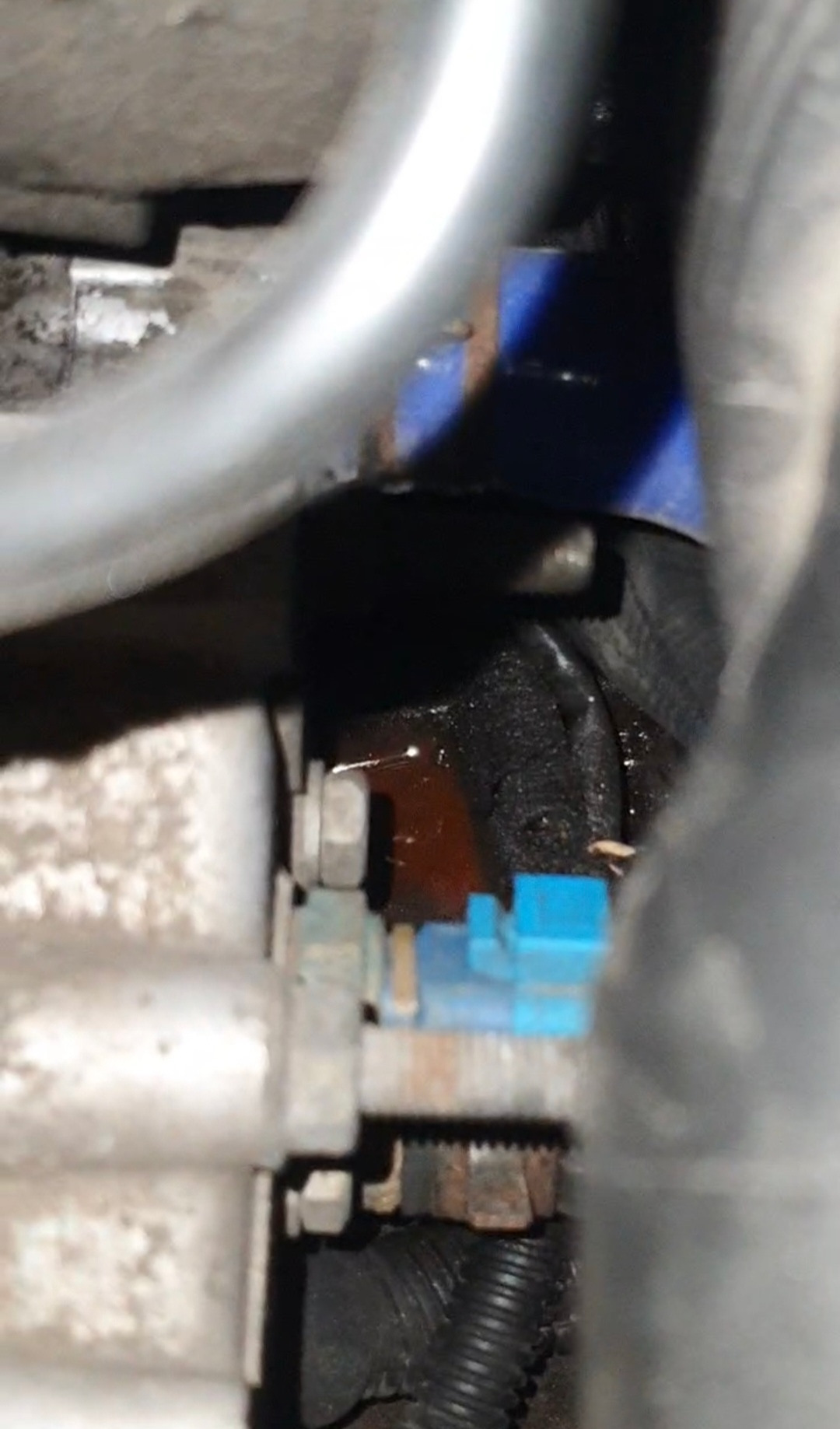 Замена патрубков, тяжело или нет? Замена антифриза 206 peugeot ...