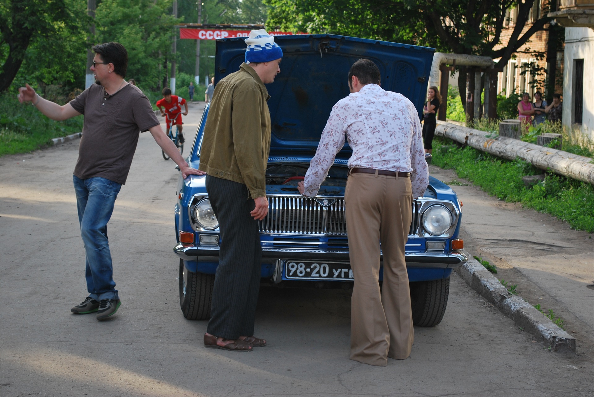 Дамиров назад в ссср. Назад в СССР фильм 2010. Назад в СССР сериал. Назад в СССР сериал кадры. Назад в СССР кадры из фильма.