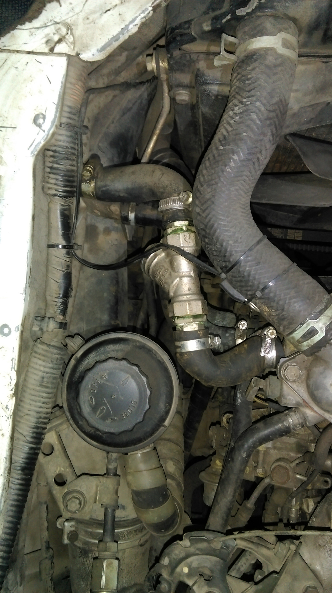 Фильтр на систему охлаждения — Toyota Hiace Truck, 2,4 л, 1991 года ...