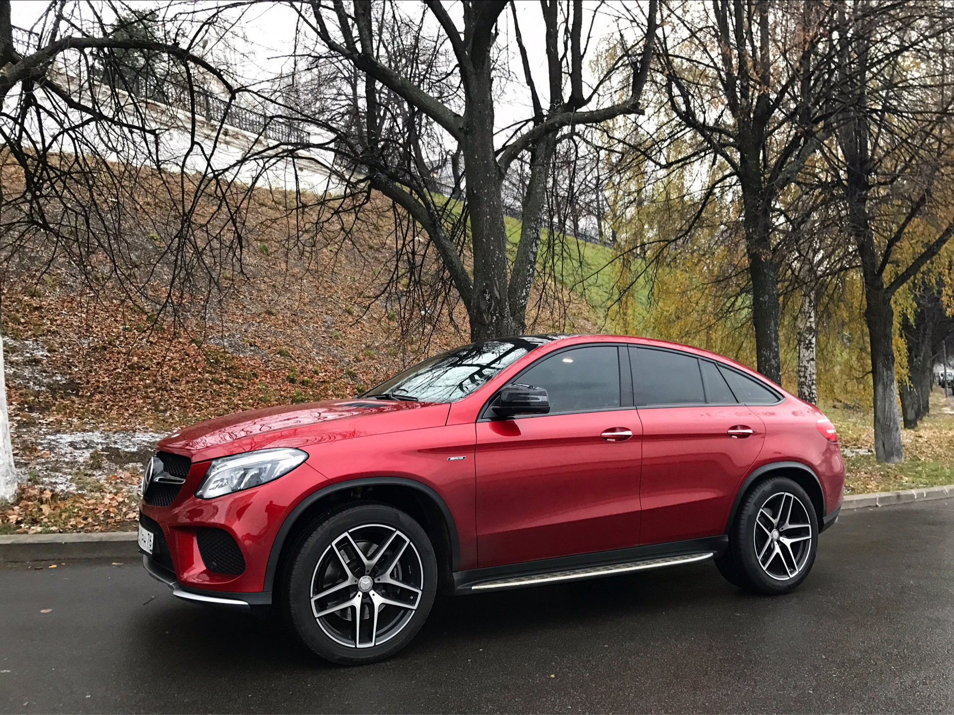 Мерседес GLE Coupe 2020 красный