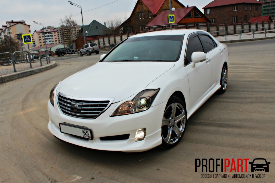 2022 toyota crown royal saloon