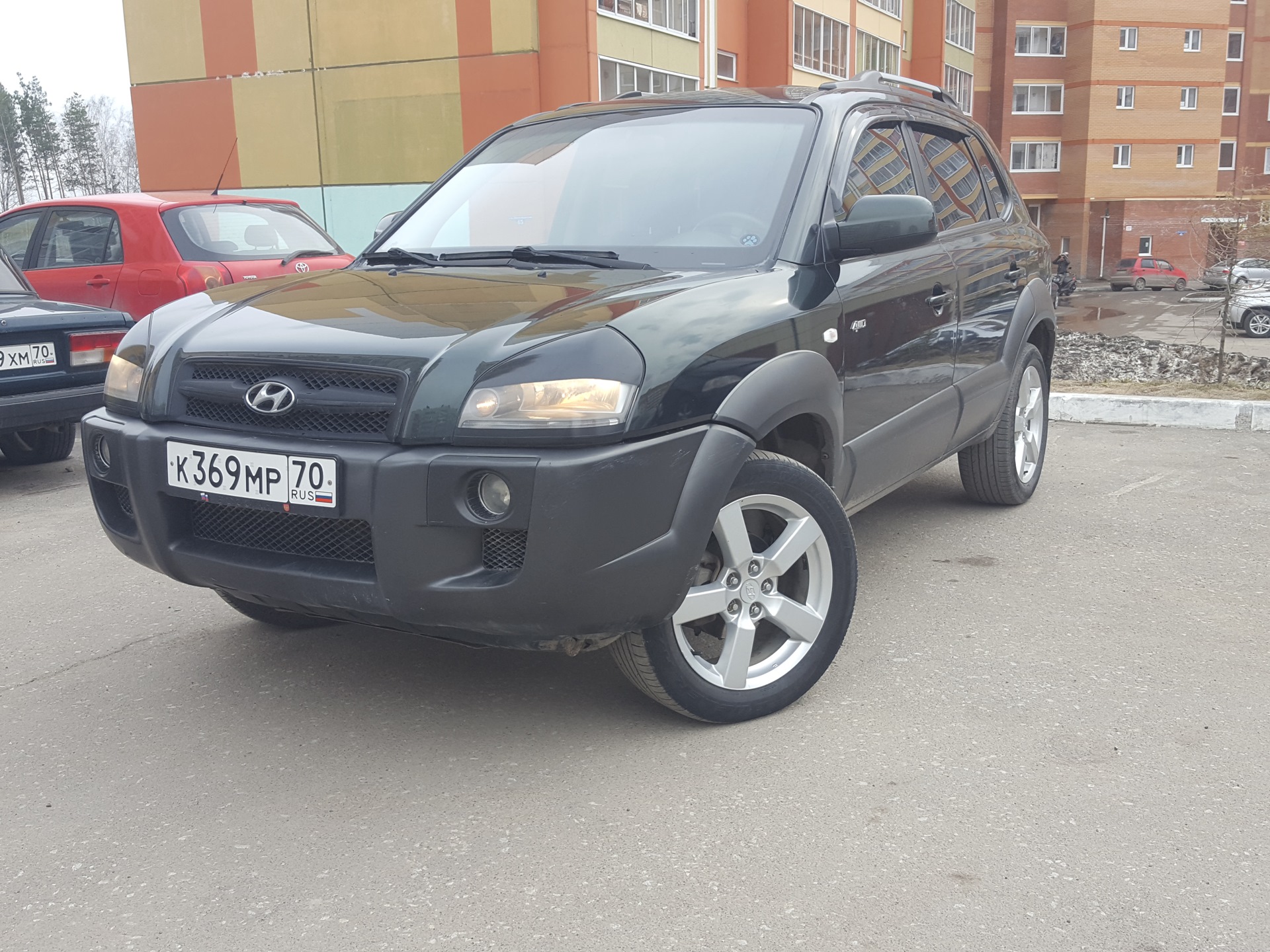 Хендай туксон 2007. Хендай Туссан 2007 года. Hyundai Tucson 2005 на 18 дисках. Tucson 2007 r18. Hyundai Tucson 2007 диски.