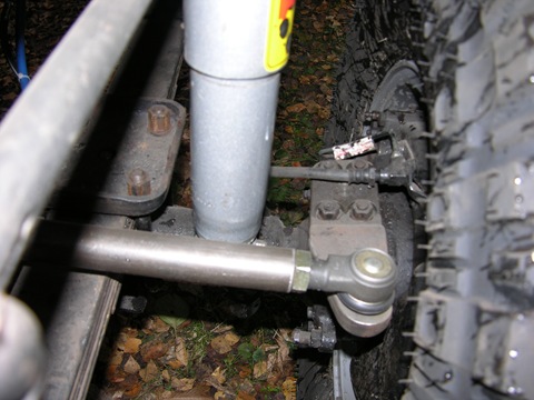 Solving the problem with steering rods - Toyota Land Cruiser 34 L 1983
