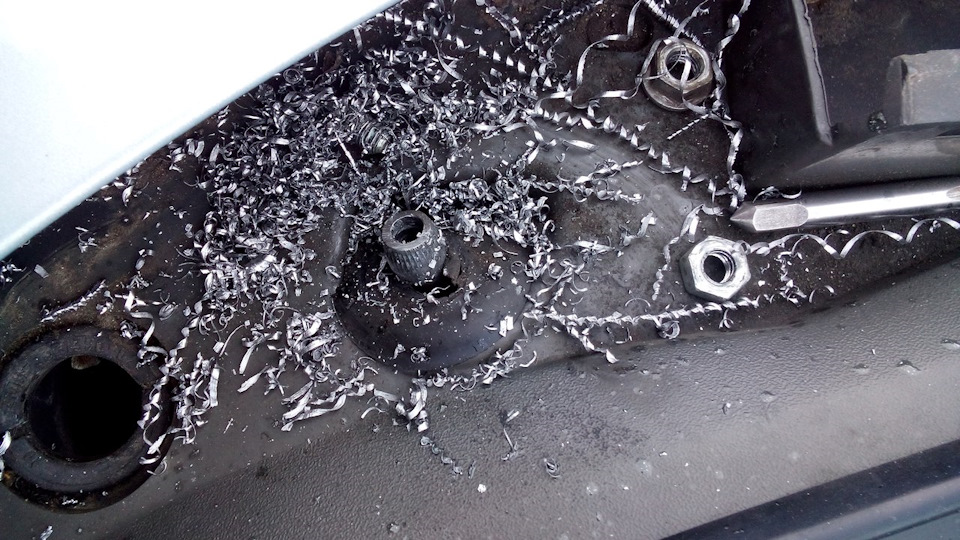 И снова любимые дворники. Переделываем крепление. — Lada 21103, 1,5 л ...