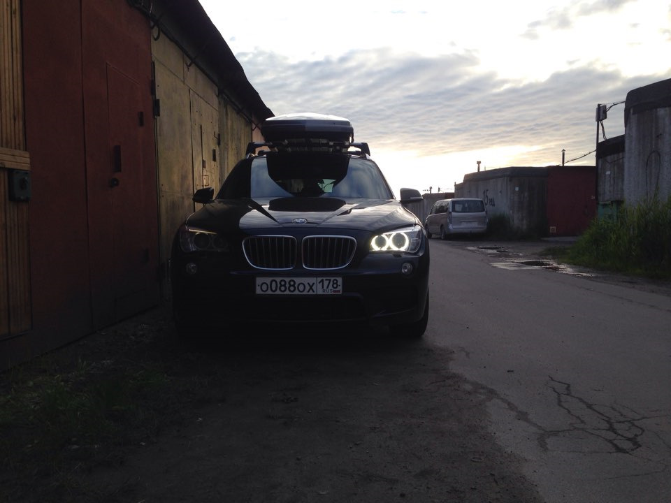 на прошивке старым годом на телефоне можно увидеть такие подмигивания — BMW X1 (E84)