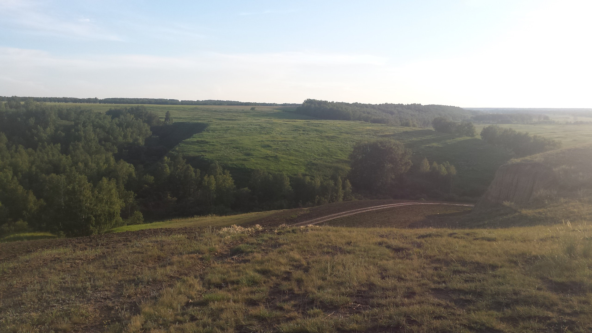 Погода в горьковском районе омской. Село лежанка Горьковский район. Село лежанка Горьковский район Омская область. Горьковский РАЙОНГОРЬКОВСКОЕ поселениемской области. Липатовка Горьковский район Омской области.