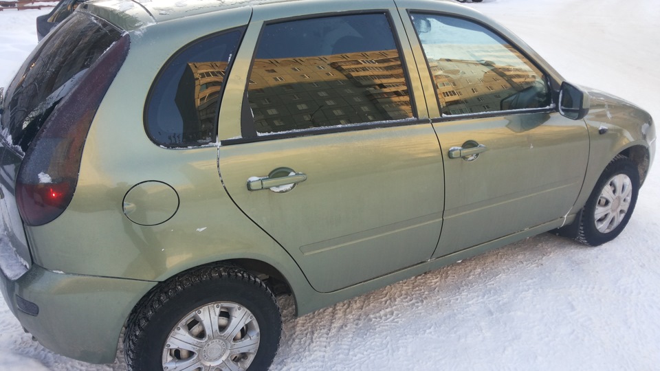 Что-то с моей зелёночкой приключилось. Из нутри индевеют стёкла ...