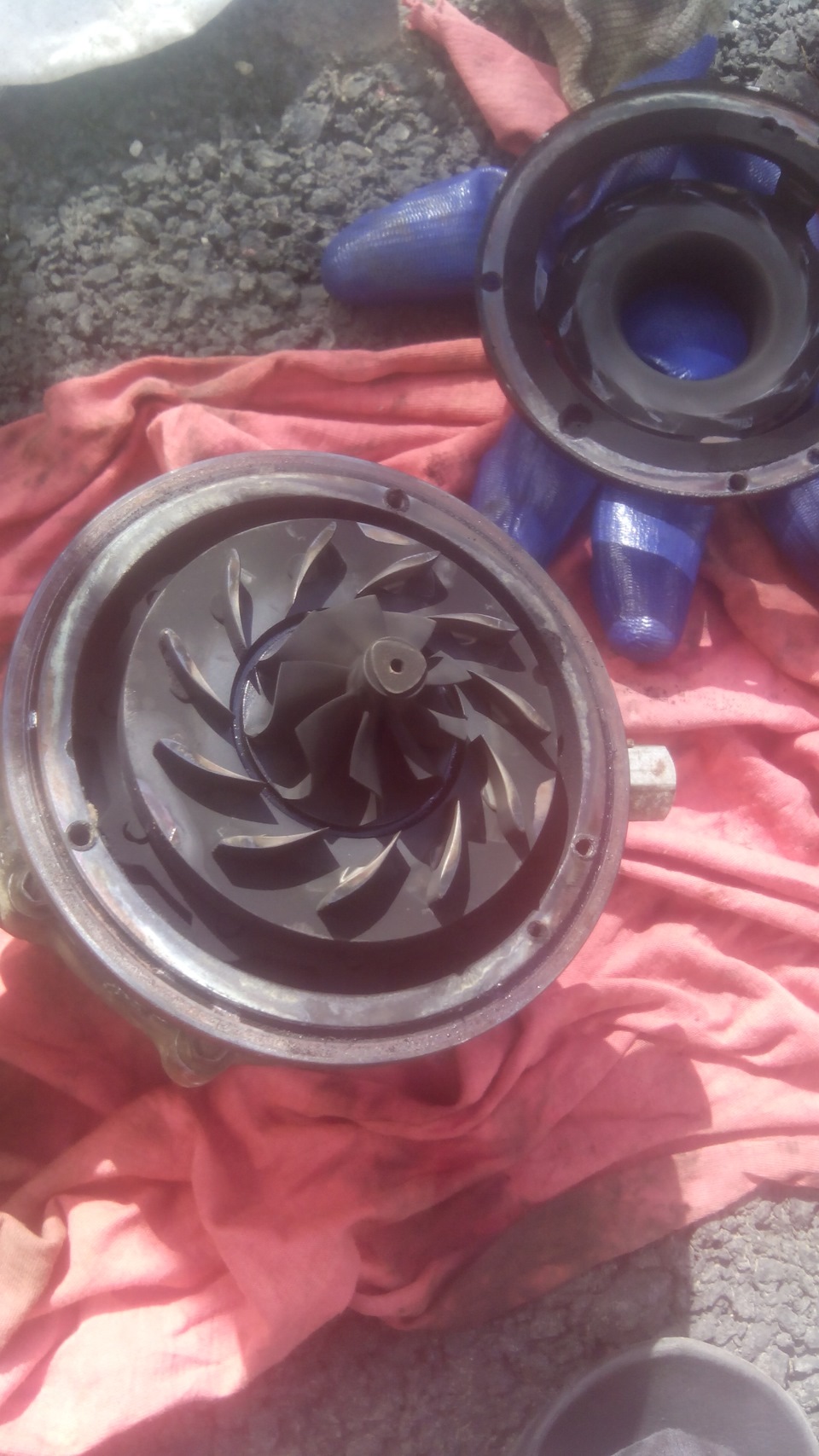 А вот собирал я эту штуку часа 2 :) Хрен попадешь. — SsangYong Kyron