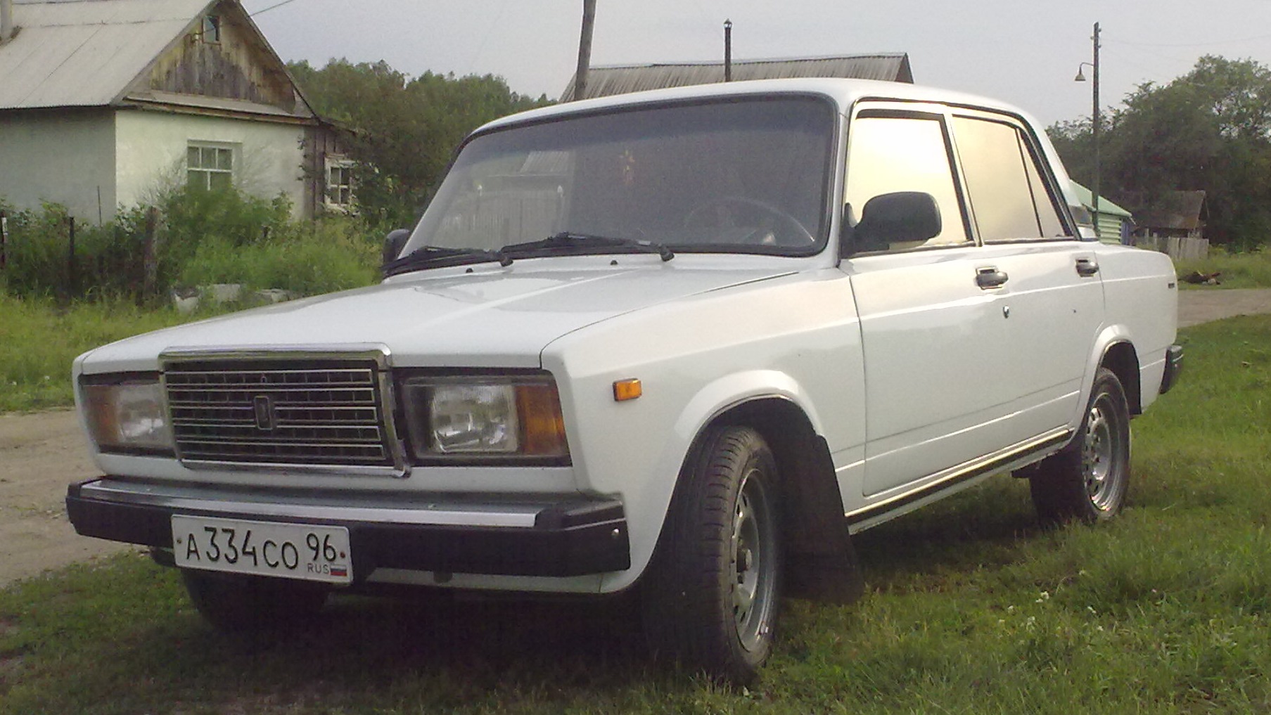 Lada 2107 1.6 бензиновый 2002 | 