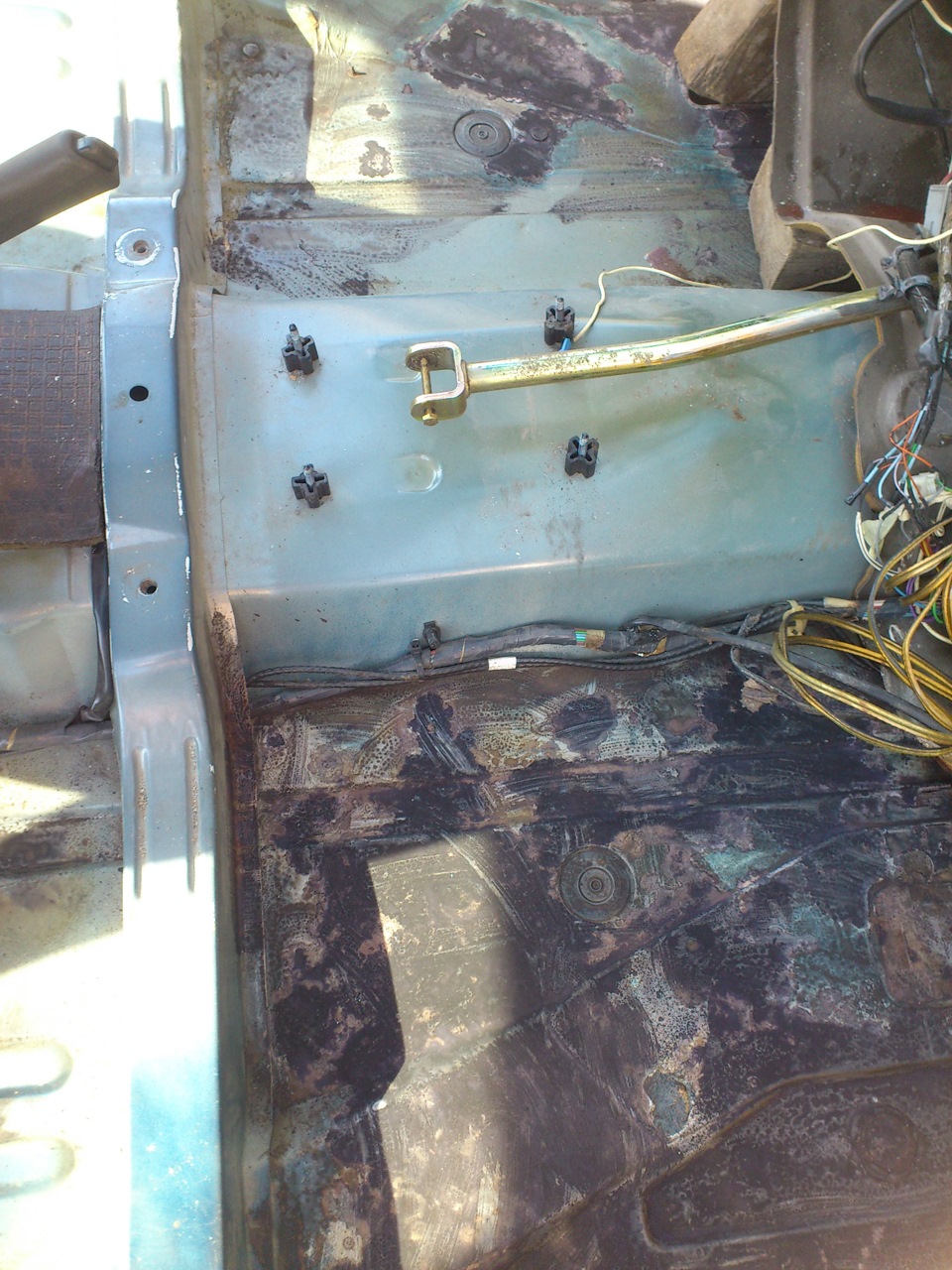 1.Замена радиатора печки. Восстановление пробки днища — Peugeot 405, 1 ...