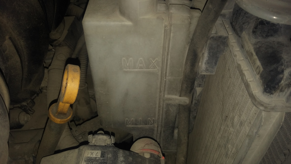 Низкий уровень антифриза — Nissan Tiida (1G), 1,6 л, 2007 года ...