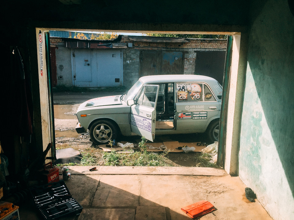 Красим потолок, шпаклюем, зачищаем! — Lada 2106, 1,6 л, 1978 года ...