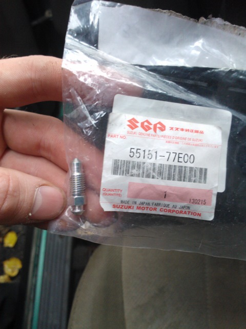 5515177E00 Штуцер прокачной тормозной системы SUZUKI | Запчасти на DRIVE2