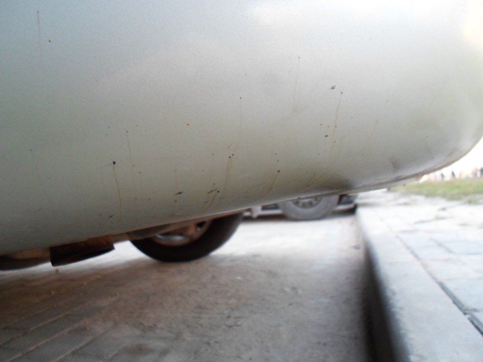 Удаляем точечки битума с кузова — Renault Laguna II, 1,8 л, 2001 года ...