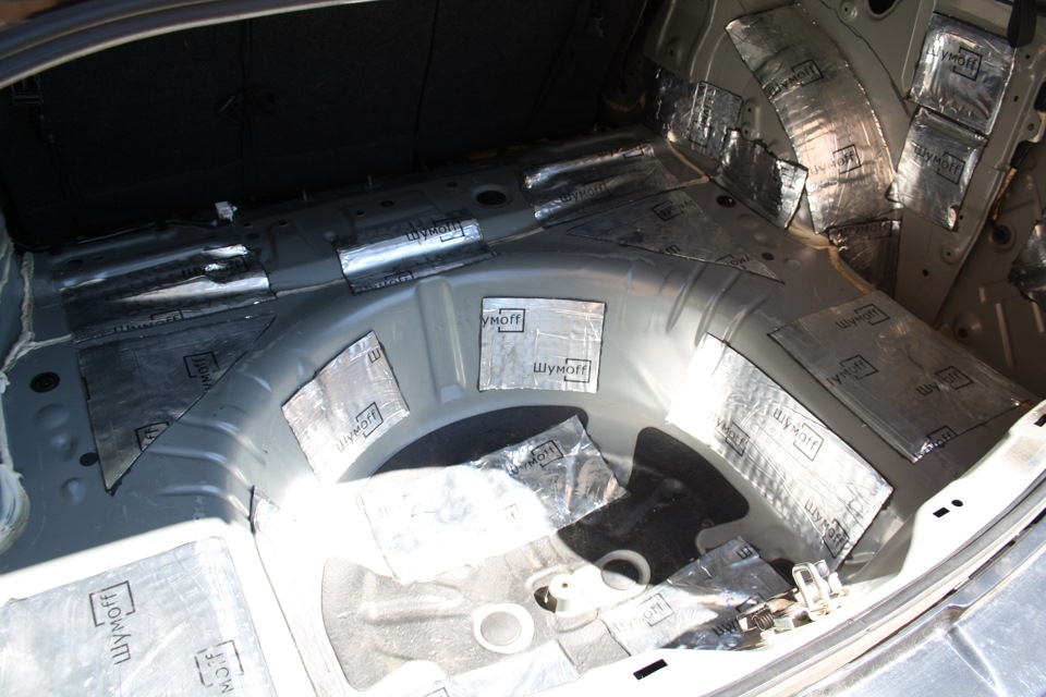 Начал клеить шумку M4 — Mazda 6 (2G) GH, 2 л, 2011 года | автозвук | DRIVE2