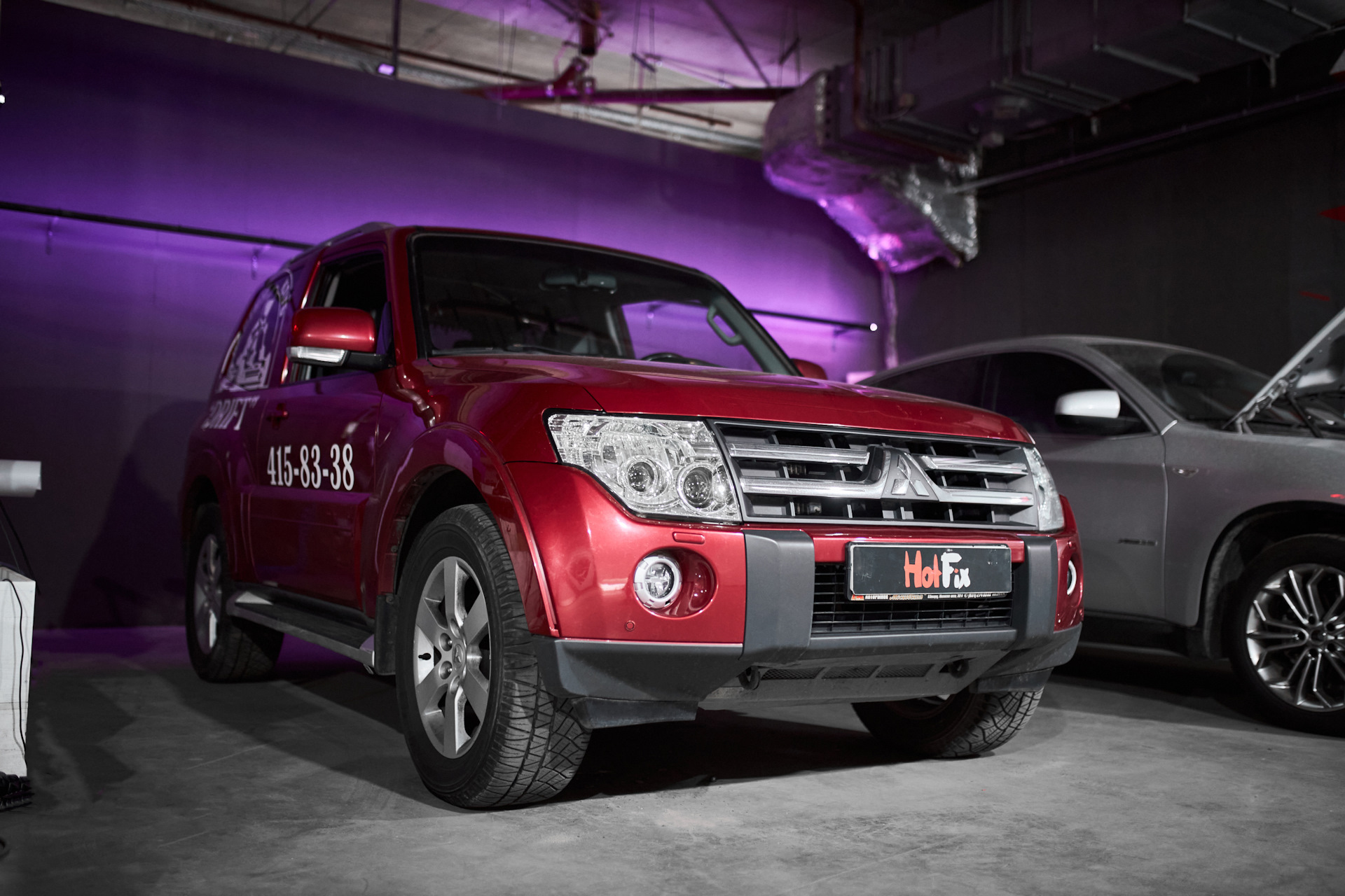 Mitsubishi Pajero — Светодиодные би-модули в отсек дальнего света ...