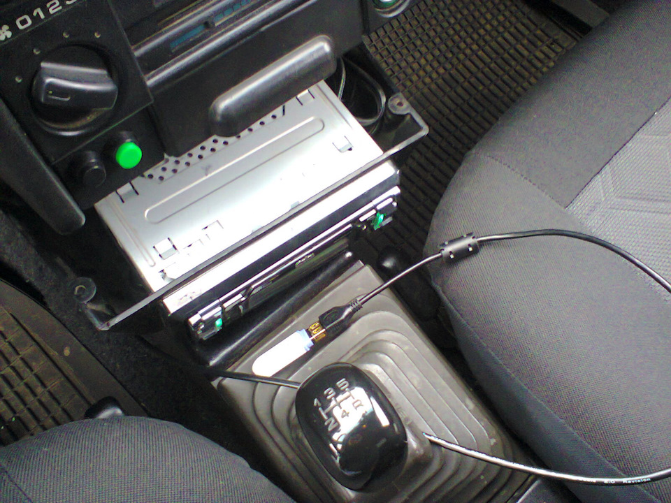 магнитола перестала видеть флешки — Москвич 2141, 1,8 л, 1991 года ...