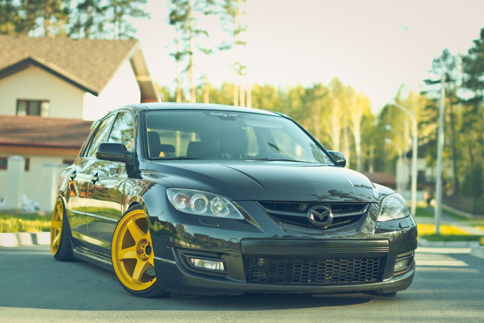 Mazda 3 BL stance