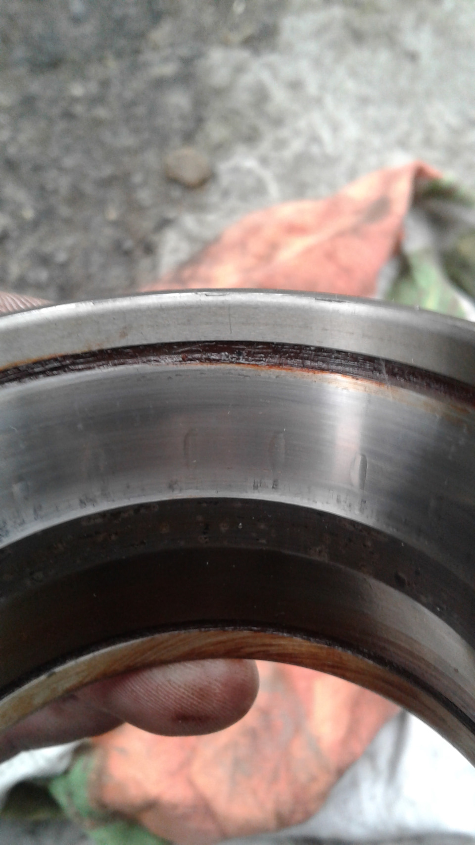 Что будет если забить подшипник молотком без понимания что делаешь ...