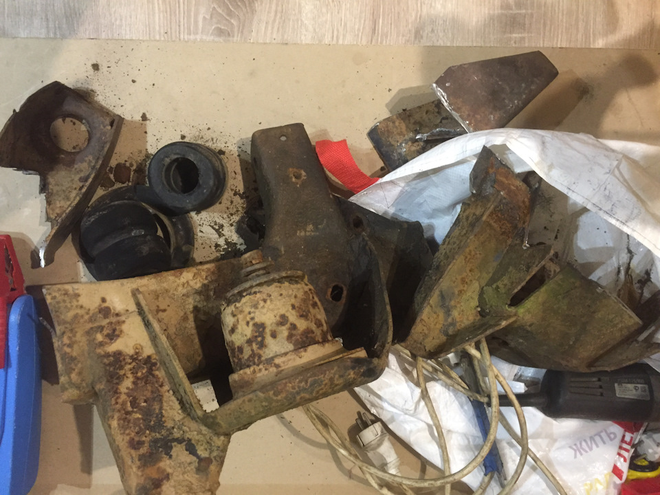 Кронштейны на пружинную подвеску! — УАЗ 31512, 2,9 л, 1996 года ...