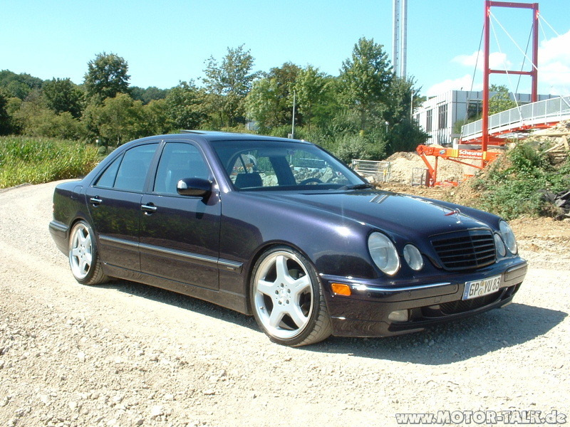 Mercedes Benz e320 w210