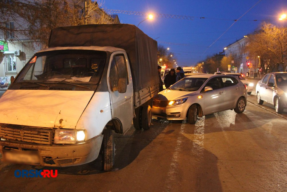 Яркий свет, звук тормозов…немая тишина. — KIA Rio 5-door (3G), 1,6 л ...